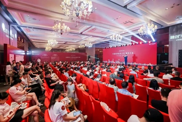 【新征程 新景象】中國(guó)中信金融資產(chǎn)上海自貿(mào)區(qū)分公司：踐行初心使命 聚力主責(zé)主業(yè) 